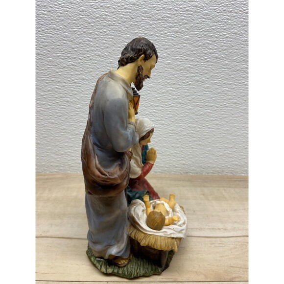 Nativity Scene Holy Family Mary,Joseph And Jesus Figurine - Picture 4 of 7